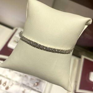 Diamond tennis bracelet bolo